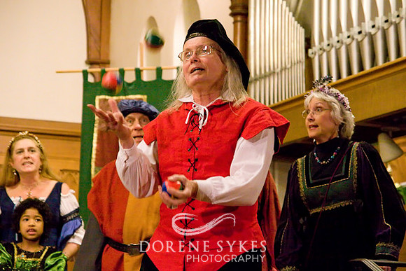 Juggler at Solstice Singers concert
